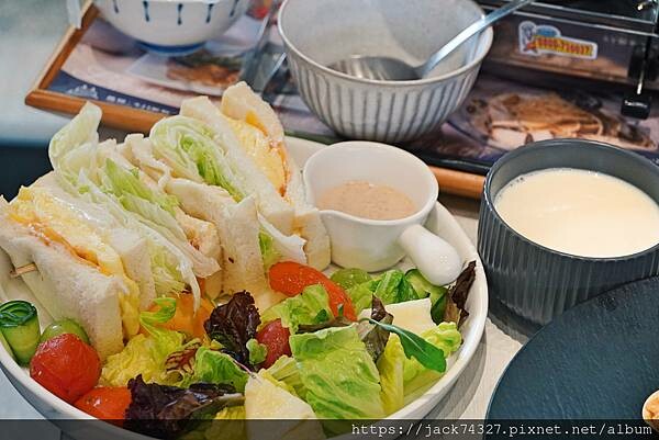 {台中美食}梨子-東海森林店,東海大學內超唯美親子友善森林系 {台中美食}梨子-東海森林店,東海大學內超唯美親子友善森林系