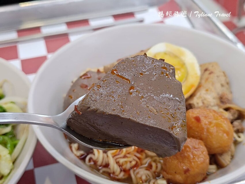 台北市信義區【台北美食】滷susu滷香麵舖，健康的滷味拌麵 | 天然滷汁熬煮入味，新鮮蔬菜原汁原味 | 台北大巨蛋周邊美食推薦