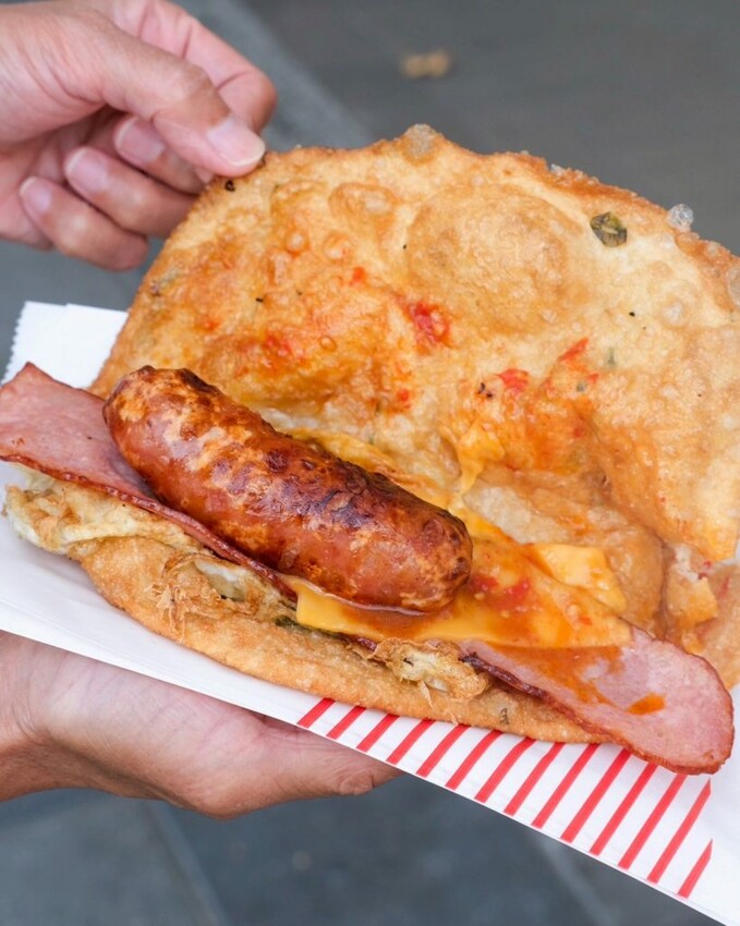 丹丹炸蛋蔥油餅販賣所｜公館新開幕超爆餡蔥油餅，恰恰餅皮吃完飽到天靈蓋! - 肉依小姐吃什麼