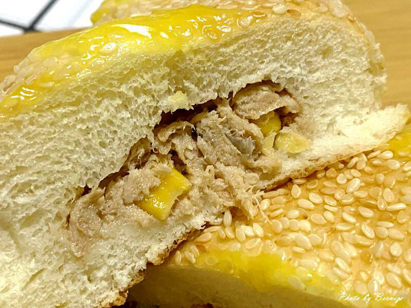 烘 HOMEBAKERY & CAFÉ~附設咖啡內用區的麵包店 @Bernice的隨手筆記