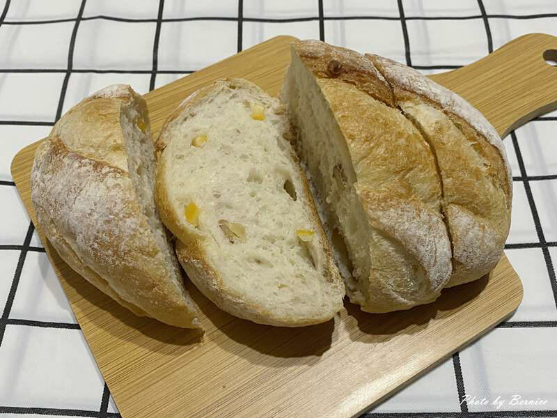 烘 HOMEBAKERY & CAFÉ~附設咖啡內用區的麵包店 @Bernice的隨手筆記