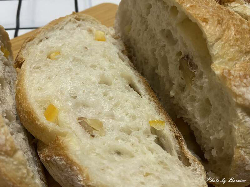 烘 HOMEBAKERY & CAFÉ~附設咖啡內用區的麵包店 @Bernice的隨手筆記