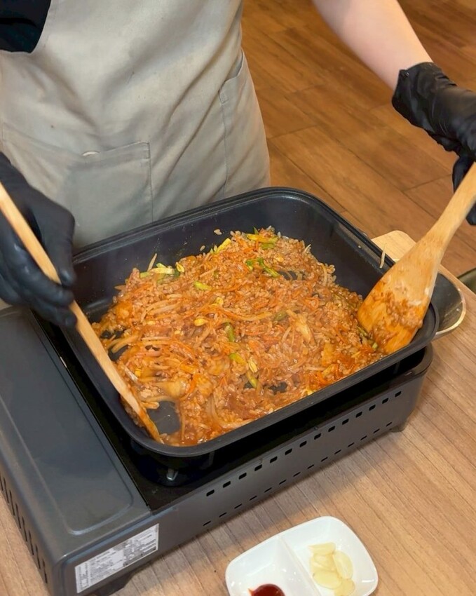 可莉達Kelimda韓式料理餐廳｜傳承韓國母親的正宗風味，必吃超狂牽絲韓式豬肋排! - 肉依小姐吃什麼