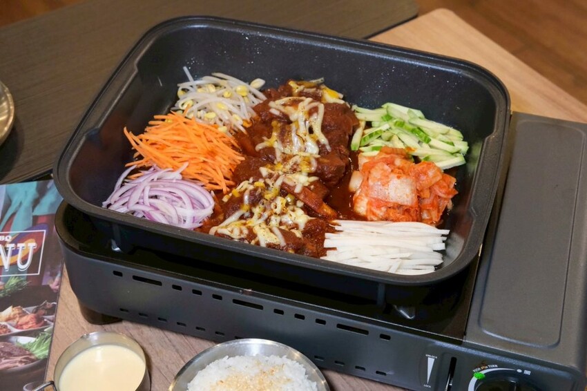 可莉達Kelimda韓式料理餐廳｜傳承韓國母親的正宗風味，必吃超狂牽絲韓式豬肋排! - 肉依小姐吃什麼