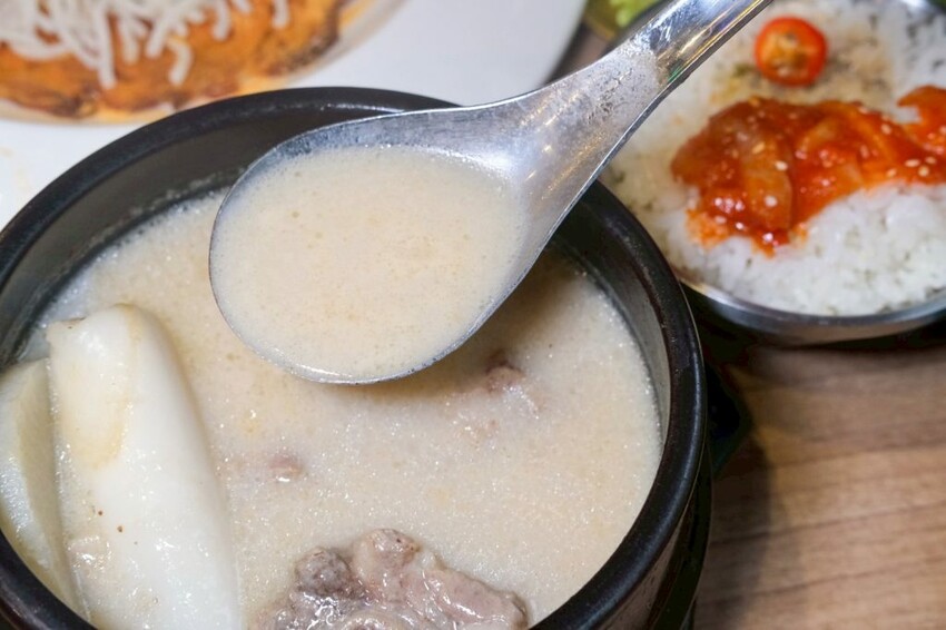 可莉達Kelimda韓式料理餐廳｜傳承韓國母親的正宗風味，必吃超狂牽絲韓式豬肋排! - 肉依小姐吃什麼