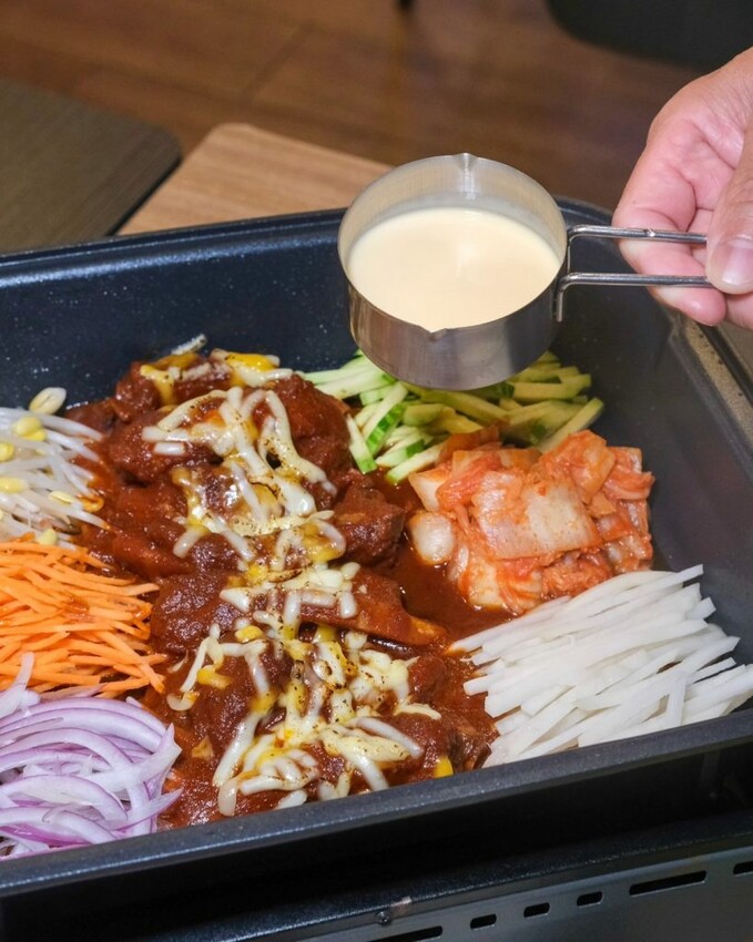 可莉達Kelimda韓式料理餐廳｜傳承韓國母親的正宗風味，必吃超狂牽絲韓式豬肋排! - 肉依小姐吃什麼