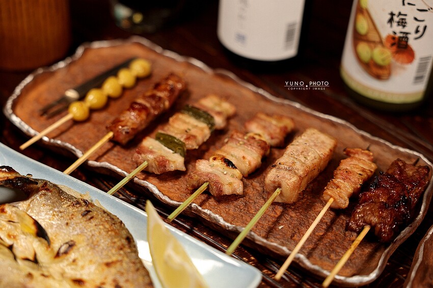 台中深夜居酒屋不限時！打鼓的舌炭火酒場備長炭串燒，聚餐首選。