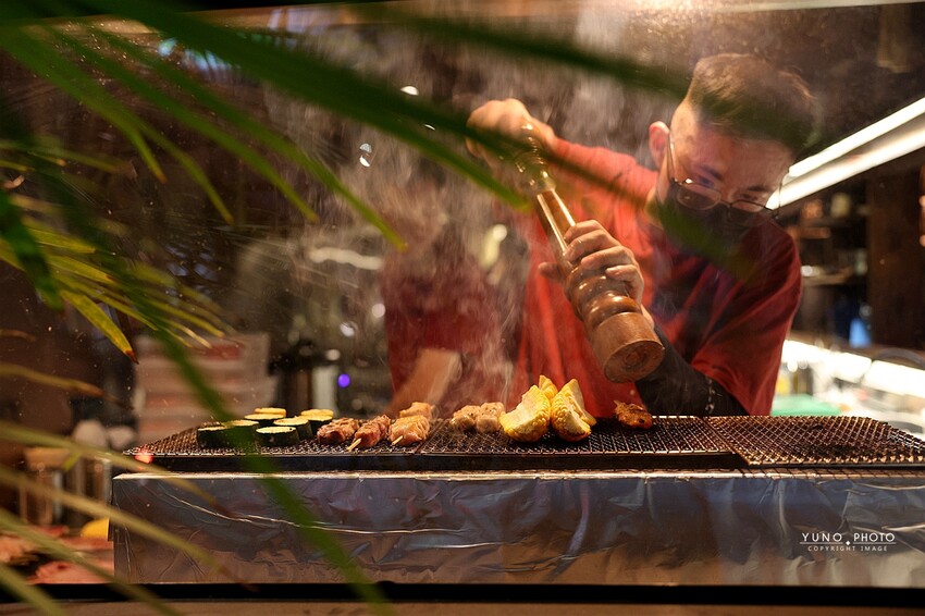 台中深夜居酒屋不限時！打鼓的舌炭火酒場備長炭串燒，聚餐首選。