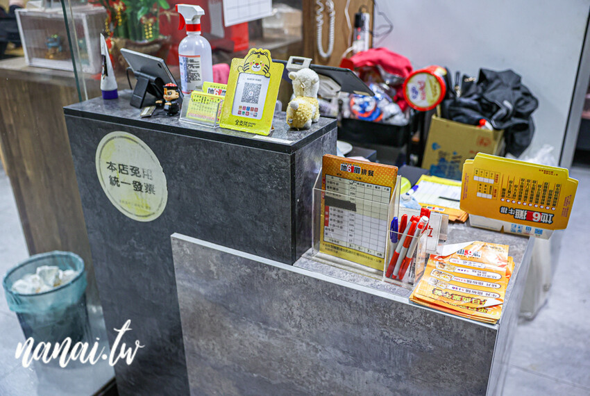 地6攤排餐鹿港店!必點大份量牛+雞雙拼,去骨雞腿排超厚,牛排軟嫩不柴,內用霜淇淋 濃湯 飲料免費喝