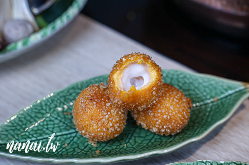 員林一吃再吃的南洋鍋物，10oz肉量多到不行，必點肉骨茶火鍋湯底。只要加LINE好友會員，可提前預訂壽星生日肉蛋糕