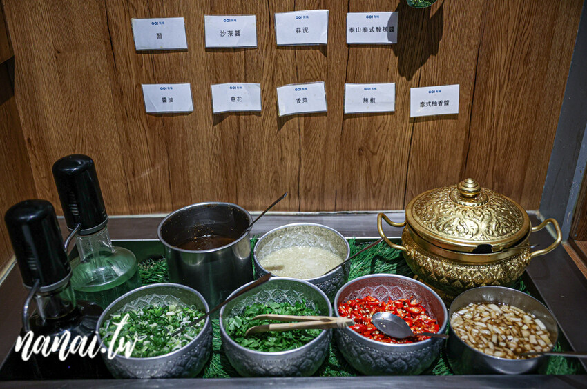 員林一吃再吃的南洋鍋物，10oz肉量多到不行，必點肉骨茶火鍋湯底。只要加LINE好友會員，可提前預訂壽星生日肉蛋糕