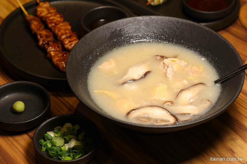 可以吃到全雞串燒和日本清酒的居酒屋~重現日本正宗燒鳥、地雞珍稀部位一次嚐!營業至凌晨宵夜小酌好去處「失態炭火手作 Shitai YAKI TORI」 - 台南好Food遊