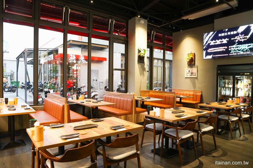 可以吃到全雞串燒和日本清酒的居酒屋~重現日本正宗燒鳥、地雞珍稀部位一次嚐!營業至凌晨宵夜小酌好去處「失態炭火手作 Shitai YAKI TORI」 - 台南好Food遊