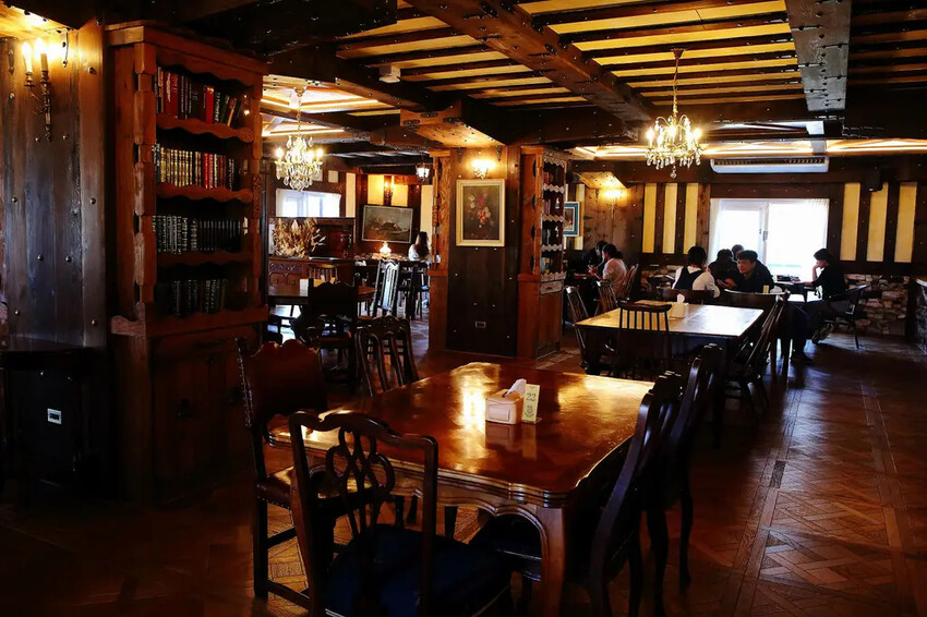 霍爾的移動城堡在埔里，藍色城堡X茱諾法式甜點，埔里超人氣甜點