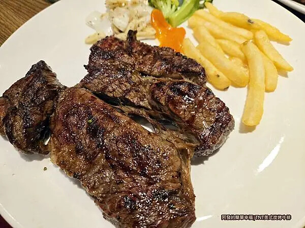 TNT美式炭烤牛排16-美國安格斯黑牛頂級上肩肉.jpg