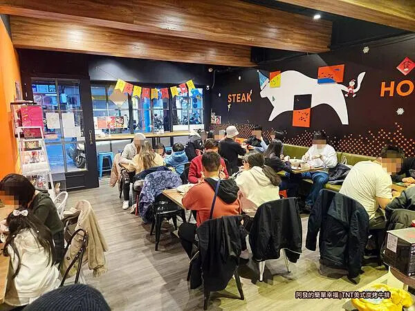 TNT美式炭烤牛排03-用餐環境.jpg