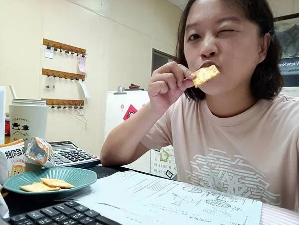 內湖全聯必買！健司真起司餅上班族最愛。
