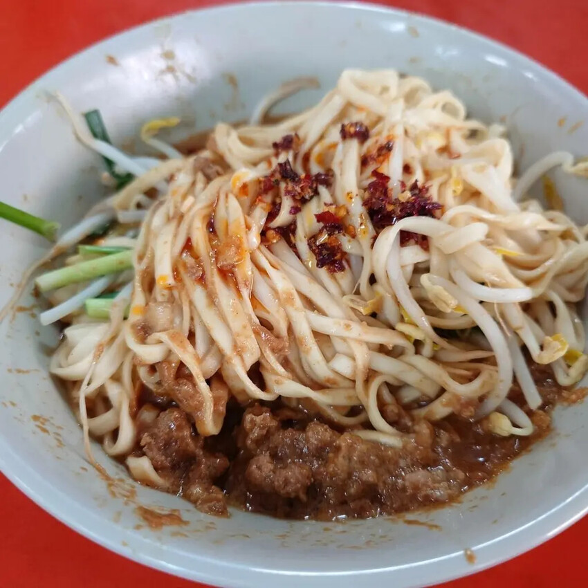 在地人激推！屏東內埔老街榕樹下麵店，祖傳客家麵、花生豆腐超人氣