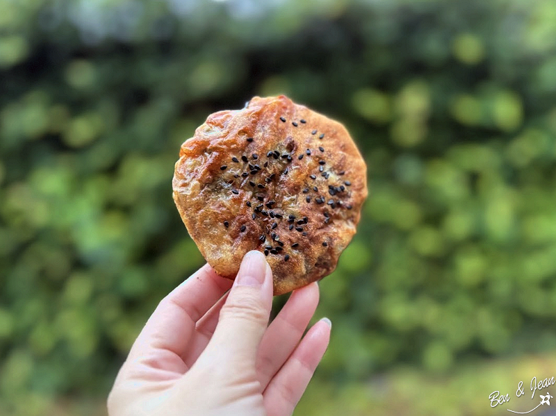 宜蘭丁掌櫃衢州烤餅正宗浙江味～現烤酥脆鹹香梅乾菜餅，愈嚼愈香！