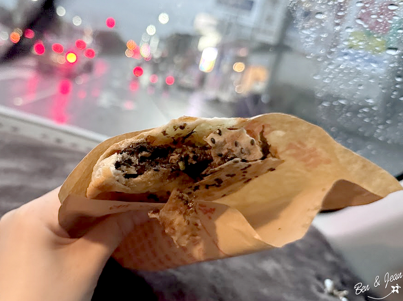 宜蘭丁掌櫃衢州烤餅正宗浙江味～現烤酥脆鹹香梅乾菜餅，愈嚼愈香！