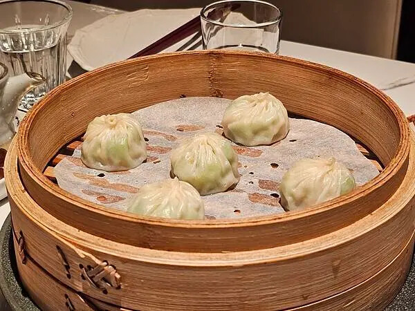 (胖樺食記)六張犁超推薦時尚川菜館「弎弎川酒」/好吃酸菜魚扁