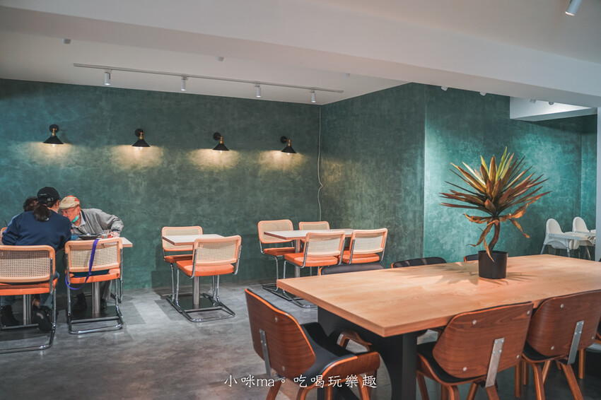 At.First More 早寓|延吉街超人氣早午餐開新店啦!森林系空間、寵物友善、免服務費,大份量早午餐超又有飽足感,捷運忠孝敦化站