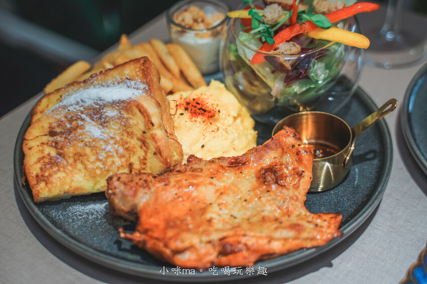 At.First More 早寓|延吉街超人氣早午餐開新店啦!森林系空間、寵物友善、免服務費,大份量早午餐超又有飽足感,捷運忠孝敦化站