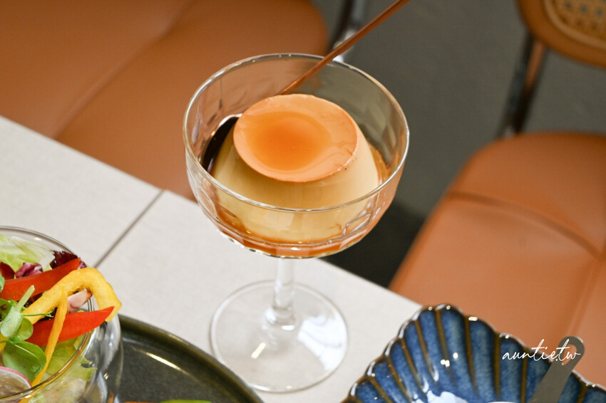 台北東區早午餐推薦！At.First More早寓2.0升級，寵物友善毛孩爸媽必收。