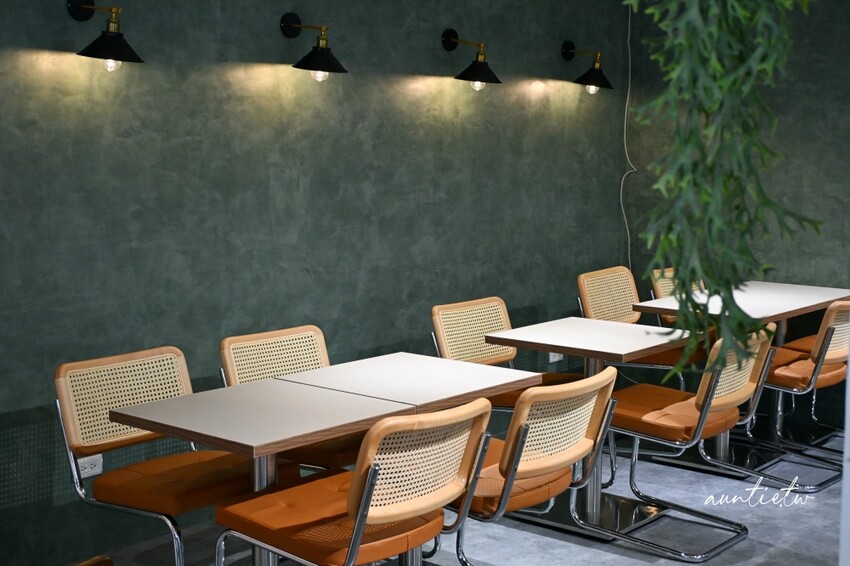 台北東區早午餐推薦！At.First More早寓2.0升級，寵物友善毛孩爸媽必收。