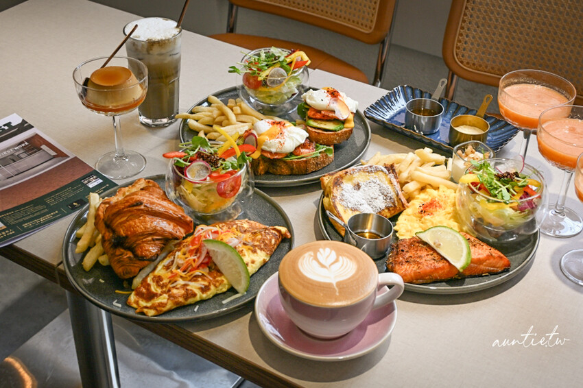 台北東區早午餐推薦！At.First More早寓2.0升級，寵物友善毛孩爸媽必收。