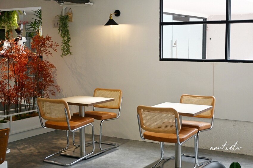 台北東區早午餐推薦！At.First More早寓2.0升級，寵物友善毛孩爸媽必收。