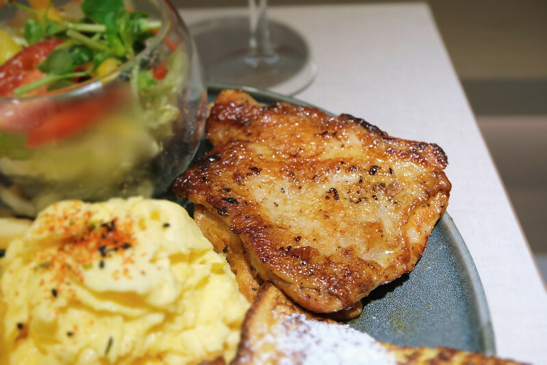 台北東區早午餐，At.First_More早寓全新2.0升級，早午餐盤豐富，親子寵物友善餐廳！（近忠孝敦化站）