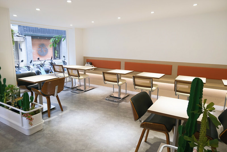 台北東區早午餐，At.First_More早寓全新2.0升級，早午餐盤豐富，親子寵物友善餐廳！（近忠孝敦化站）