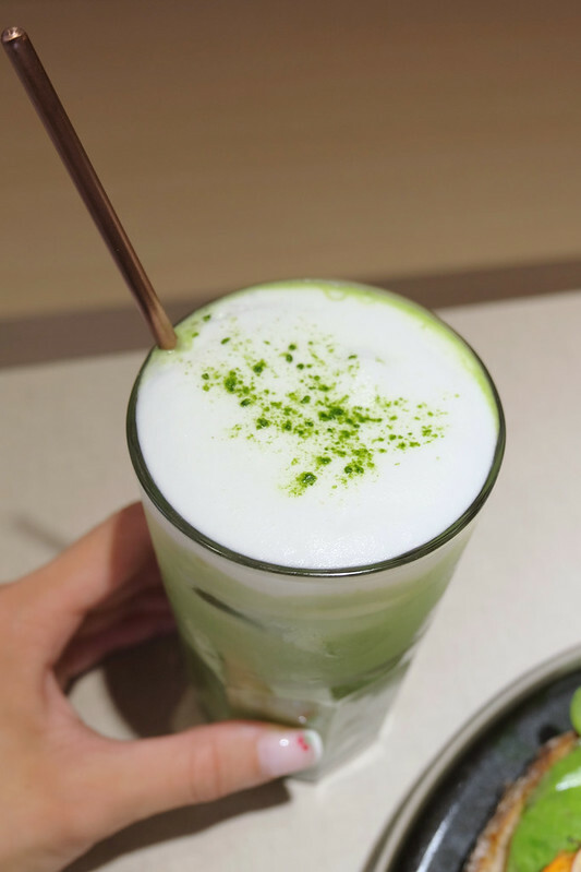 台北東區早午餐，At.First_More早寓全新2.0升級，早午餐盤豐富，親子寵物友善餐廳！（近忠孝敦化站）