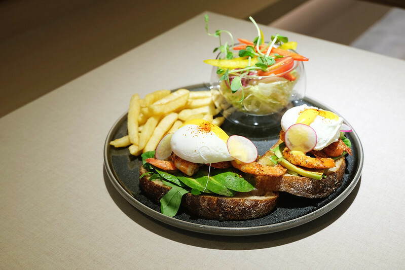 台北東區早午餐，At.First_More早寓全新2.0升級，早午餐盤豐富，親子寵物友善餐廳！（近忠孝敦化站）