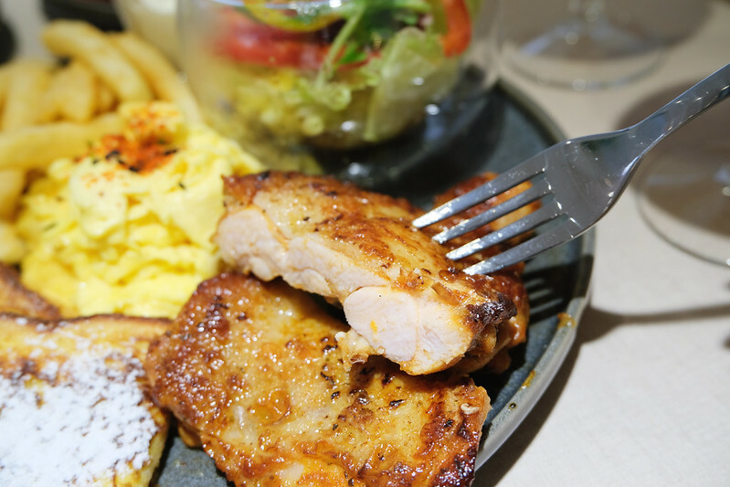 台北東區早午餐，At.First_More早寓全新2.0升級，早午餐盤豐富，親子寵物友善餐廳！（近忠孝敦化站）