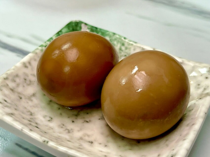 村村食堂｜現沖牛肉湯太銷魂！鹹香雞魯飯一吃就愛上！市場隱藏的台味寶藏！板橋人的日常暖心食堂！板橋小吃推薦、板橋滷肉飯推薦、埔墘美食推薦 - 佛系旅遊筆記