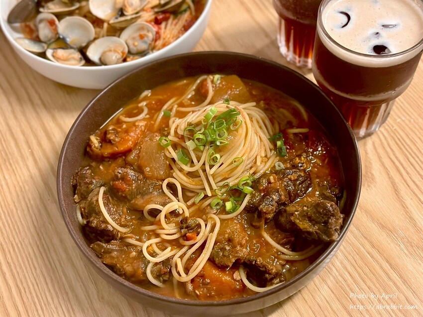 台中市場美食推薦！隱藏版「六豊」平價義大利麵，讓你一吃就愛上。