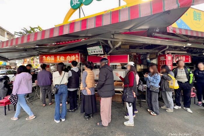 台中市場美食推薦！隱藏版「六豊」平價義大利麵，讓你一吃就愛上。