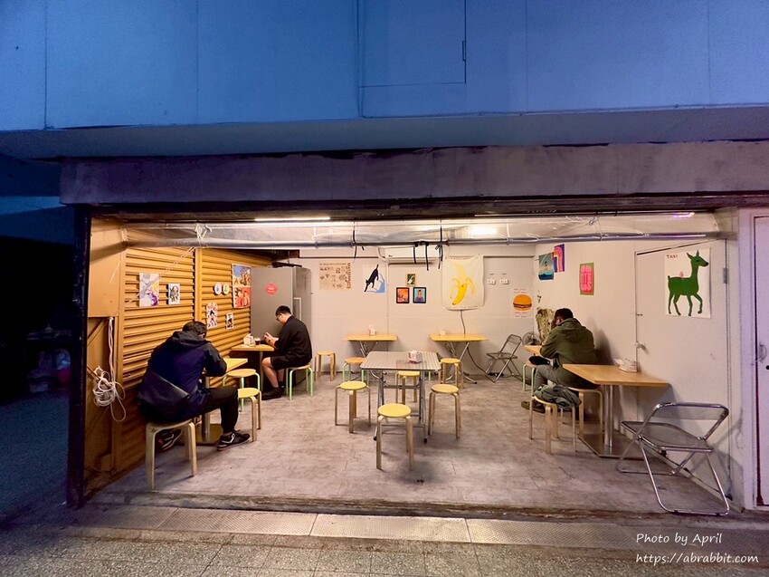 台中市場美食推薦！隱藏版「六豊」平價義大利麵，讓你一吃就愛上。