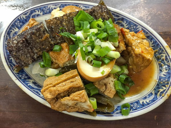 老牌牛肉拉麵大王 - 幻想中的麵好湯濃肉大塊沒有出現