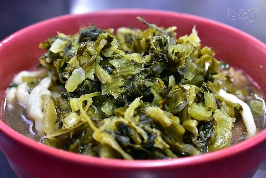 老牌牛肉拉麵大王:酸菜