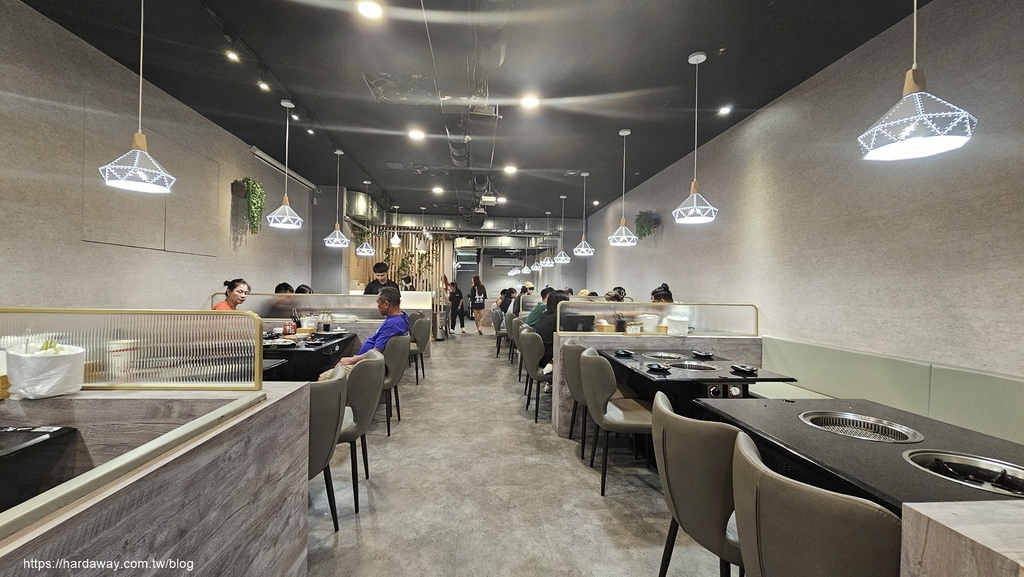 三柒燒肉專門店藝文店用餐區