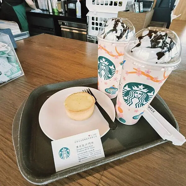 台中星巴克清水站3樓門巿~重新裝修後的清水服務區~全新的視覺 台中星巴克清水站3樓門巿~重新裝修後的清水服務區~全新的視覺