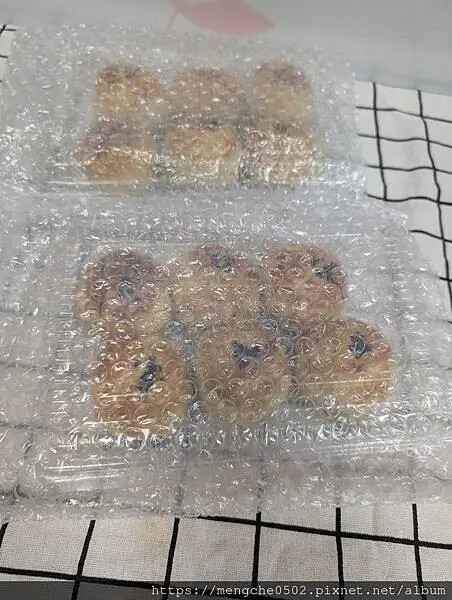 逢甲夜市不只有小吃！鹿港洪控肉飯居然有賣厲害蛋黃酥？台中蛋黃酥控必吃！