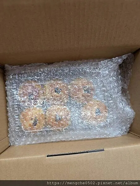 逢甲夜市不只有小吃！鹿港洪控肉飯居然有賣厲害蛋黃酥？台中蛋黃酥控必吃！