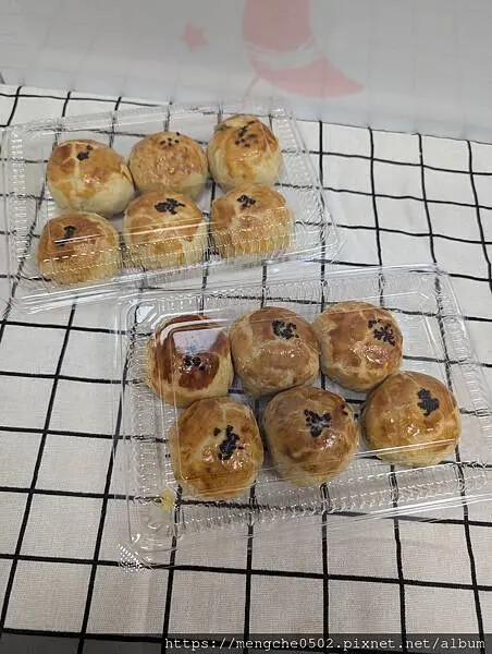 逢甲夜市不只有小吃！鹿港洪控肉飯居然有賣厲害蛋黃酥？台中蛋黃酥控必吃！