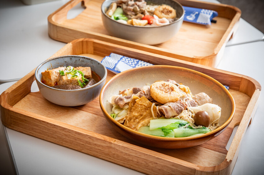 靠一碗湯征服上班族！配料澎湃、湯頭厲害爆紅湯煮料理，價位還很親民