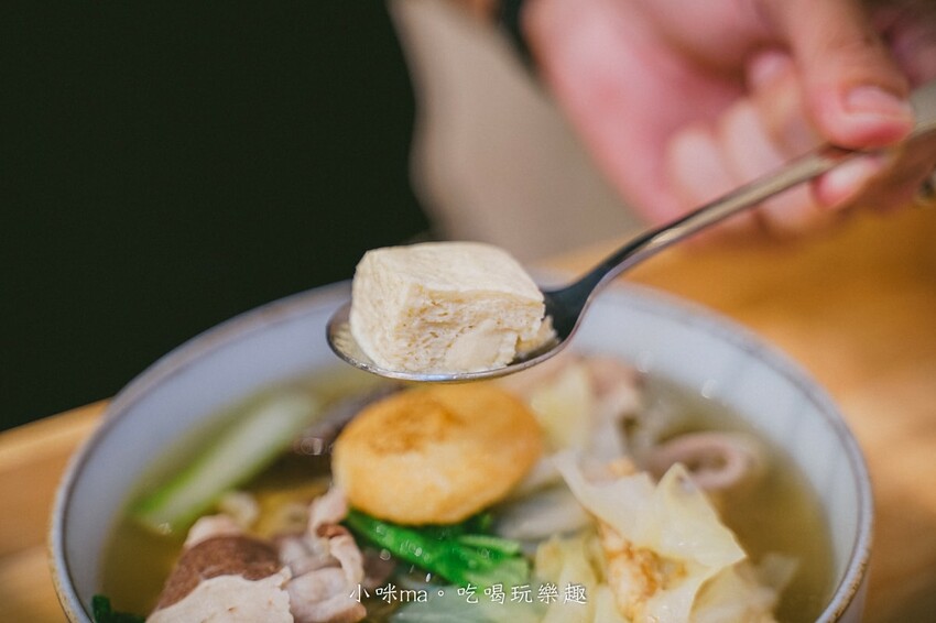 【台北美食】搬湯弄煮-台北八德店｜選擇多多的湯煮料理，嚴選6種特製湯頭，清爽、麻辣、吃巧、吃飽任你搭配，小巨蛋美食