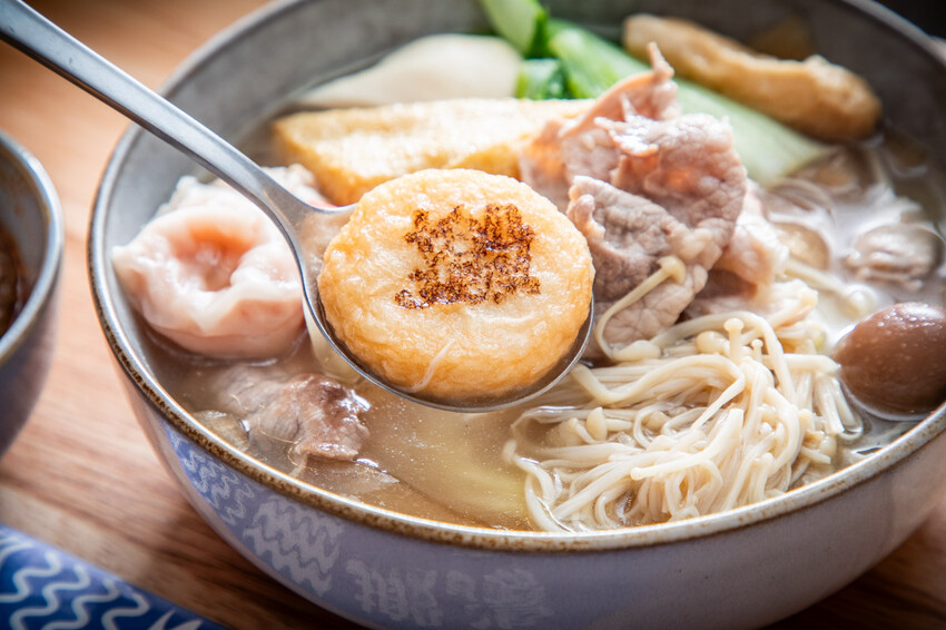 搬湯弄煮-台北八德店｜靠一碗湯征服上班族！配料澎湃、湯頭厲害爆紅湯煮料理，價位還很親民
